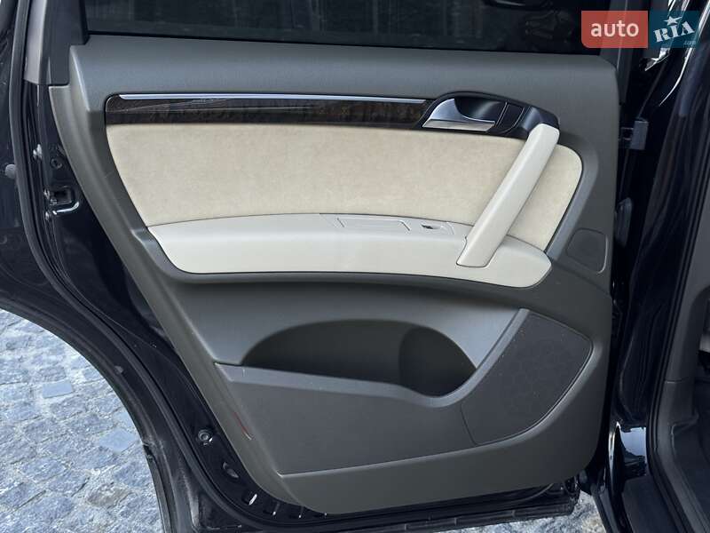 Внедорожник / Кроссовер Audi Q7 2008 в Днепре