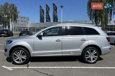 Внедорожник / Кроссовер Audi Q7 2015 в 