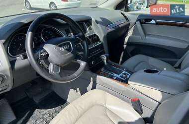 Внедорожник / Кроссовер Audi Q7 2015 в 