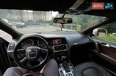 Внедорожник / Кроссовер Audi Q7 2006 в 