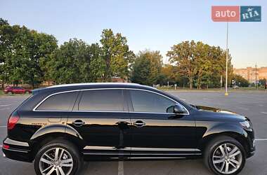 Внедорожник / Кроссовер Audi Q7 2013 в 