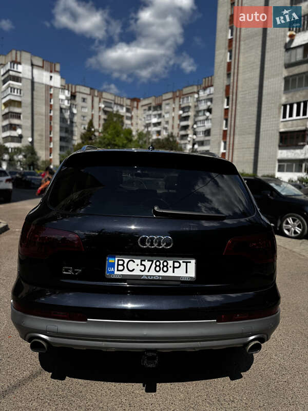 Позашляховик / Кросовер Audi Q7 2013 в Львові