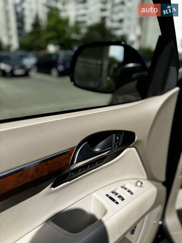 Позашляховик / Кросовер Audi Q7 2013 в Львові
