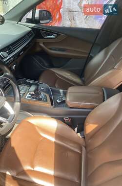 Внедорожник / Кроссовер Audi Q7 2016 в Днепре