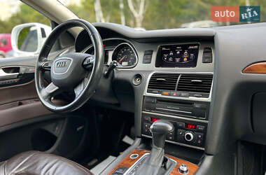 Внедорожник / Кроссовер Audi Q7 2015 в 