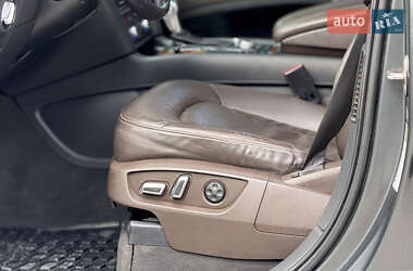 Внедорожник / Кроссовер Audi Q7 2013 в 