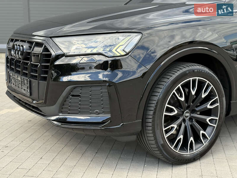 Внедорожник / Кроссовер Audi Q7 2020 в Виннице