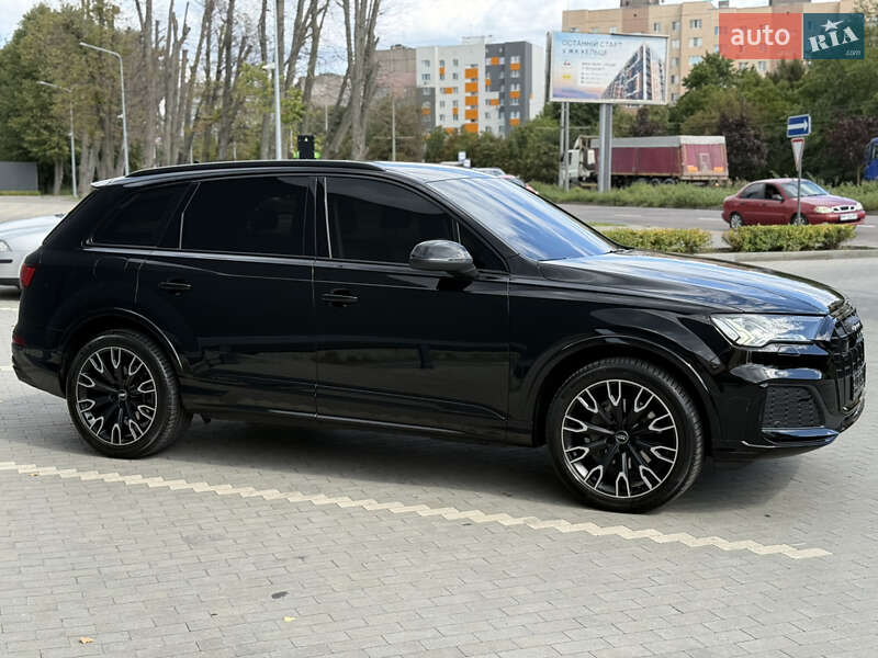 Внедорожник / Кроссовер Audi Q7 2020 в Виннице