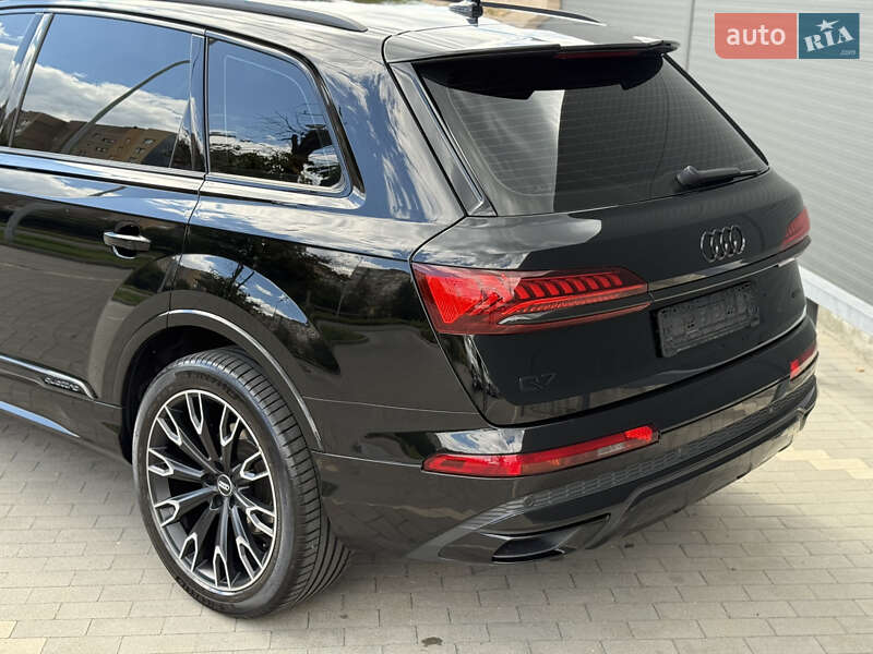 Внедорожник / Кроссовер Audi Q7 2020 в Виннице