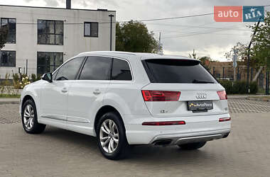 Позашляховик / Кросовер Audi Q7 2016 в 