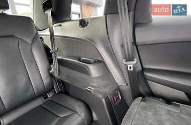 Позашляховик / Кросовер Audi Q7 2016 в 