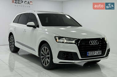Позашляховик / Кросовер Audi Q7 2017 в 