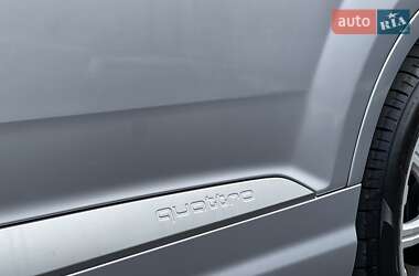 Внедорожник / Кроссовер Audi Q7 2015 в 