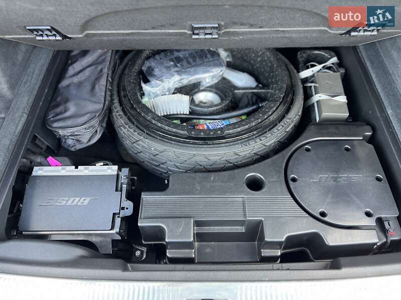 Позашляховик / Кросовер Audi Q7 2015 в Ужгороді