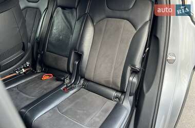 Внедорожник / Кроссовер Audi Q7 2015 в 