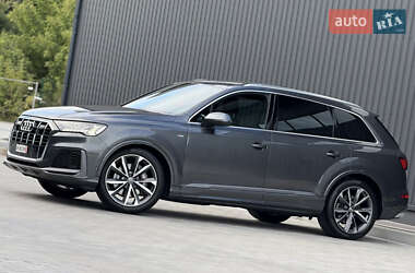 Внедорожник / Кроссовер Audi Q7 2020 в 