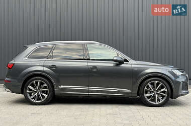 Внедорожник / Кроссовер Audi Q7 2020 в 