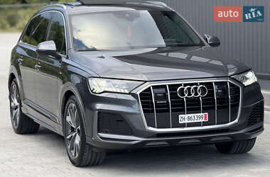 Внедорожник / Кроссовер Audi Q7 2020 в 