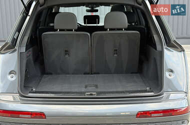 Внедорожник / Кроссовер Audi Q7 2020 в 