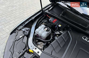 Внедорожник / Кроссовер Audi Q7 2020 в 