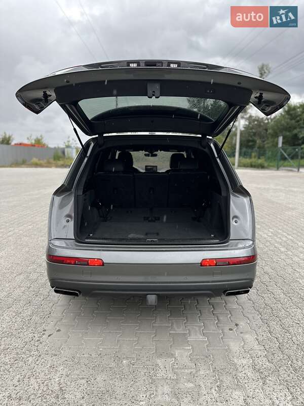 Внедорожник / Кроссовер Audi Q7 2016 в Белогородке