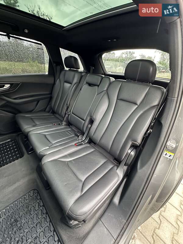 Внедорожник / Кроссовер Audi Q7 2016 в Белогородке