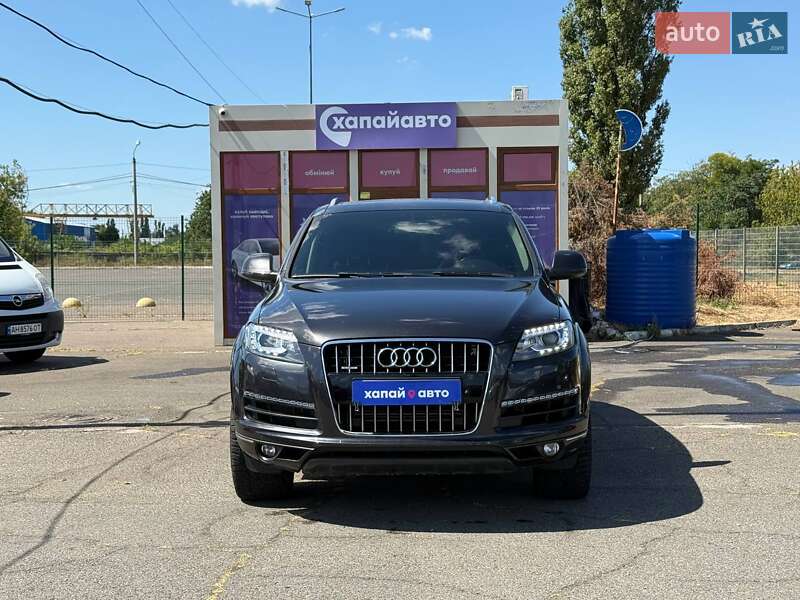 Позашляховик / Кросовер Audi Q7 2013 в Одесі