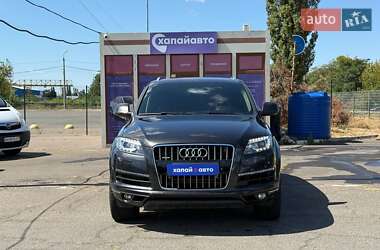 Внедорожник / Кроссовер Audi Q7 2013 в 