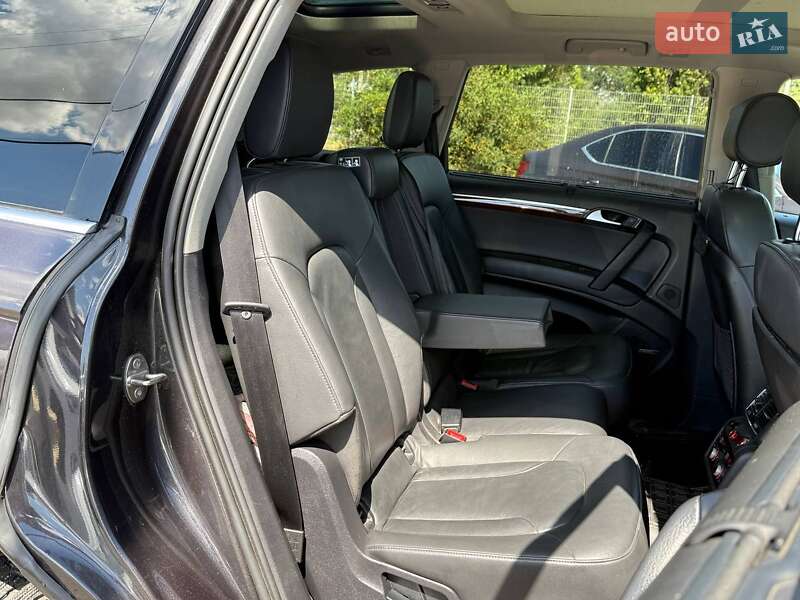 Позашляховик / Кросовер Audi Q7 2013 в Одесі