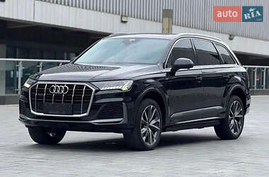 Audi Q7 2021