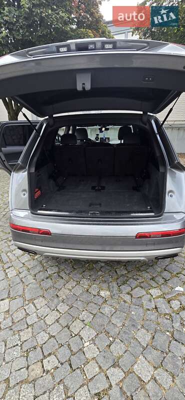 Позашляховик / Кросовер Audi Q7 2016 в Вінниці