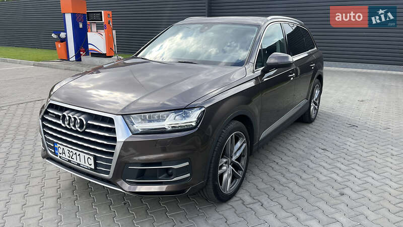 Позашляховик / Кросовер Audi Q7 2015 в Черкасах