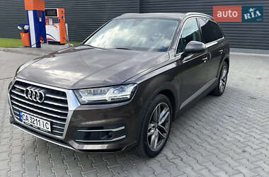 Позашляховик / Кросовер Audi Q7 2015 в 
