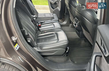 Позашляховик / Кросовер Audi Q7 2015 в 