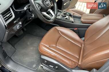 Внедорожник / Кроссовер Audi Q7 2016 в 