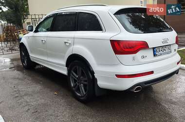 Позашляховик / Кросовер Audi Q7 2013 в 