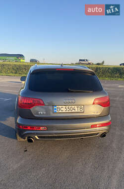Внедорожник / Кроссовер Audi Q7 2015 в 