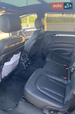 Внедорожник / Кроссовер Audi Q7 2015 в 