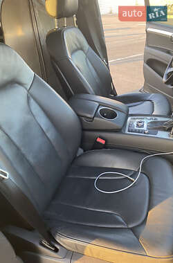Внедорожник / Кроссовер Audi Q7 2015 в 