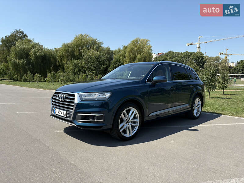 Позашляховик / Кросовер Audi Q7 2017 в 