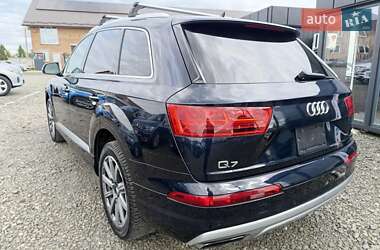 Внедорожник / Кроссовер Audi Q7 2018 в 