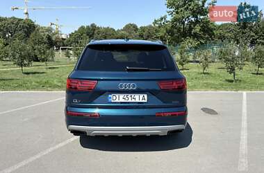 Позашляховик / Кросовер Audi Q7 2017 в 