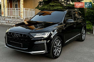 Позашляховик / Кросовер Audi Q7 2021 в Тернополі