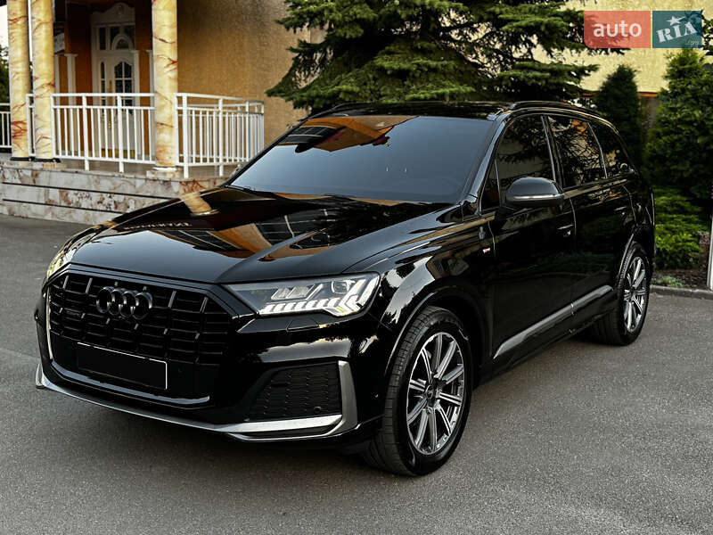 Audi Q7 2021