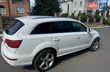 Внедорожник / Кроссовер Audi Q7 2014 в 