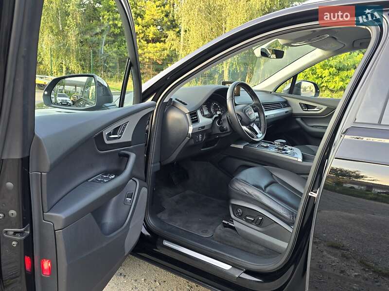 Позашляховик / Кросовер Audi Q7 2016 в Хмельницькому