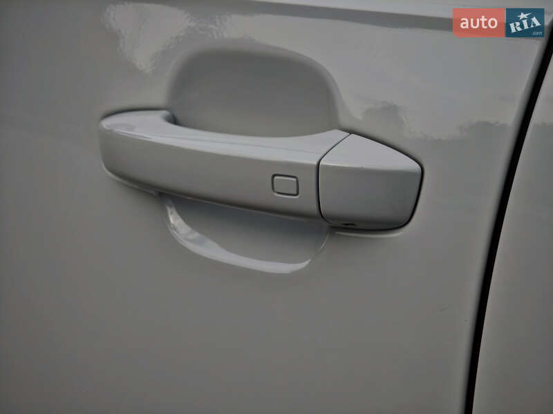 Позашляховик / Кросовер Audi Q7 2016 в Дубні