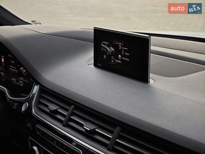 Позашляховик / Кросовер Audi Q7 2016 в Дубні