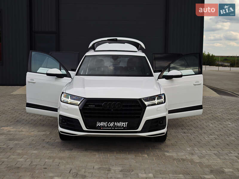 Позашляховик / Кросовер Audi Q7 2016 в Дубні