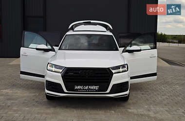Внедорожник / Кроссовер Audi Q7 2016 в 